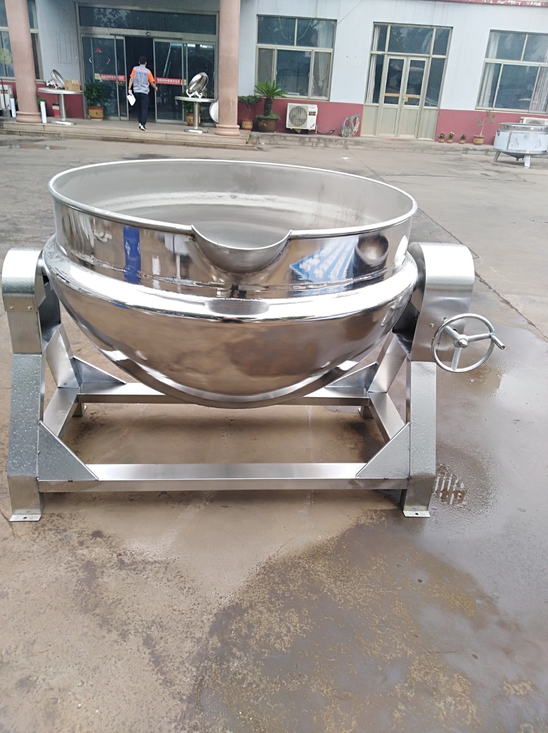 诸城市东环特种装备蒸汽夹层锅的工作原理